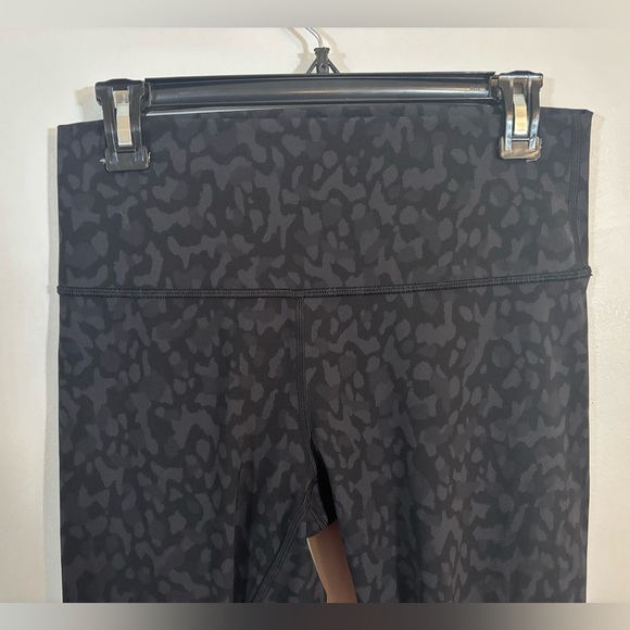 Lululemon Wunder Under Crop Leggings 21β Black Camo High Rise Size 10 - Picture 4 of 11